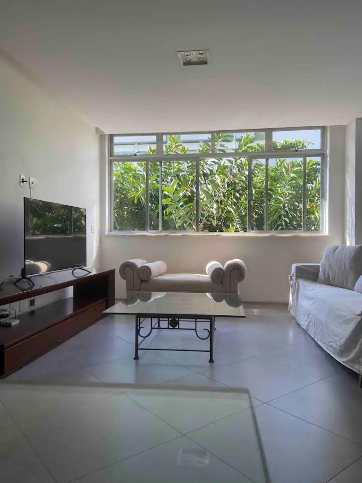 Apartamento 3 Quartos, Hidromassagem, Garagem, Duas Quadras Da Do Leblon Rio de Janeiro