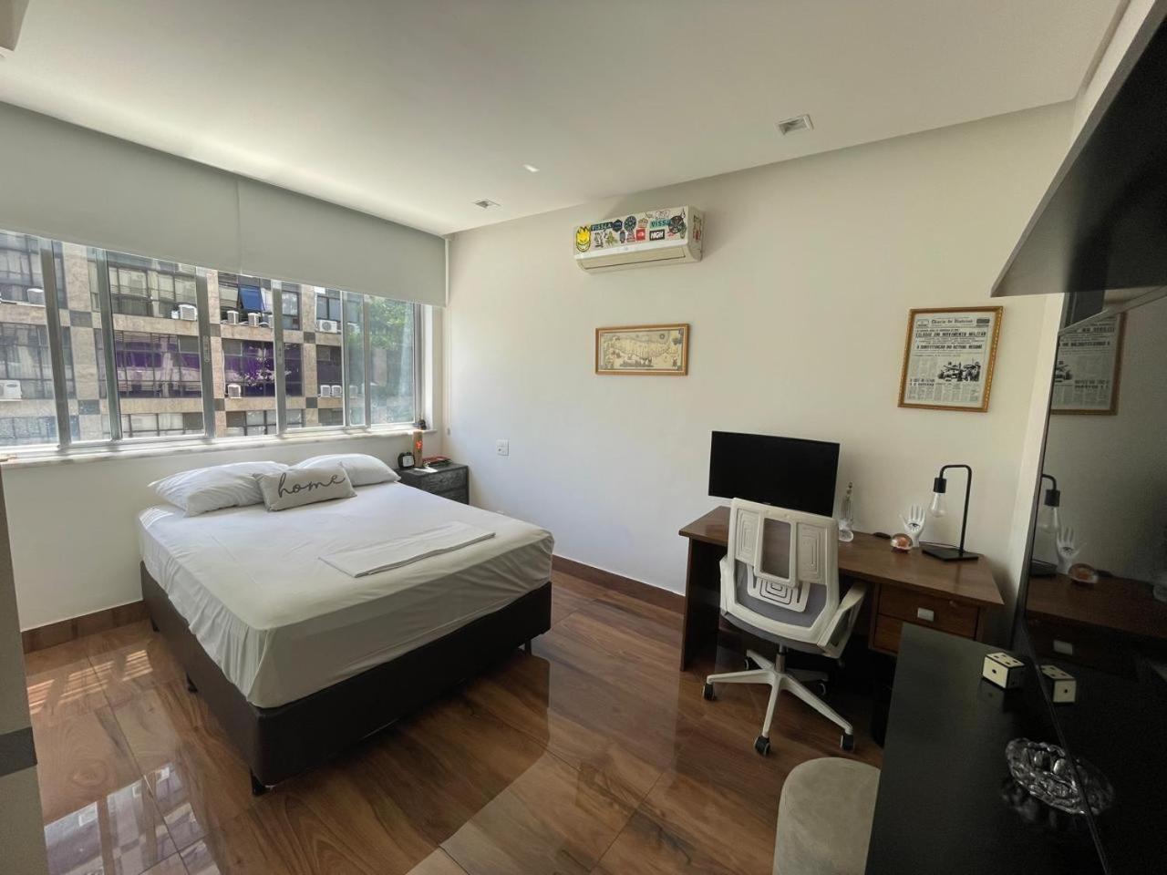 3 Quartos, Hidromassagem, Garagem, Duas Quadras Da Do Leblon *